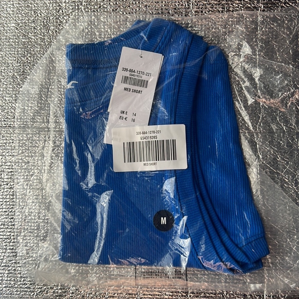 HOLLISTER Ribbed High-Neck Tank - Picture 2 of 5